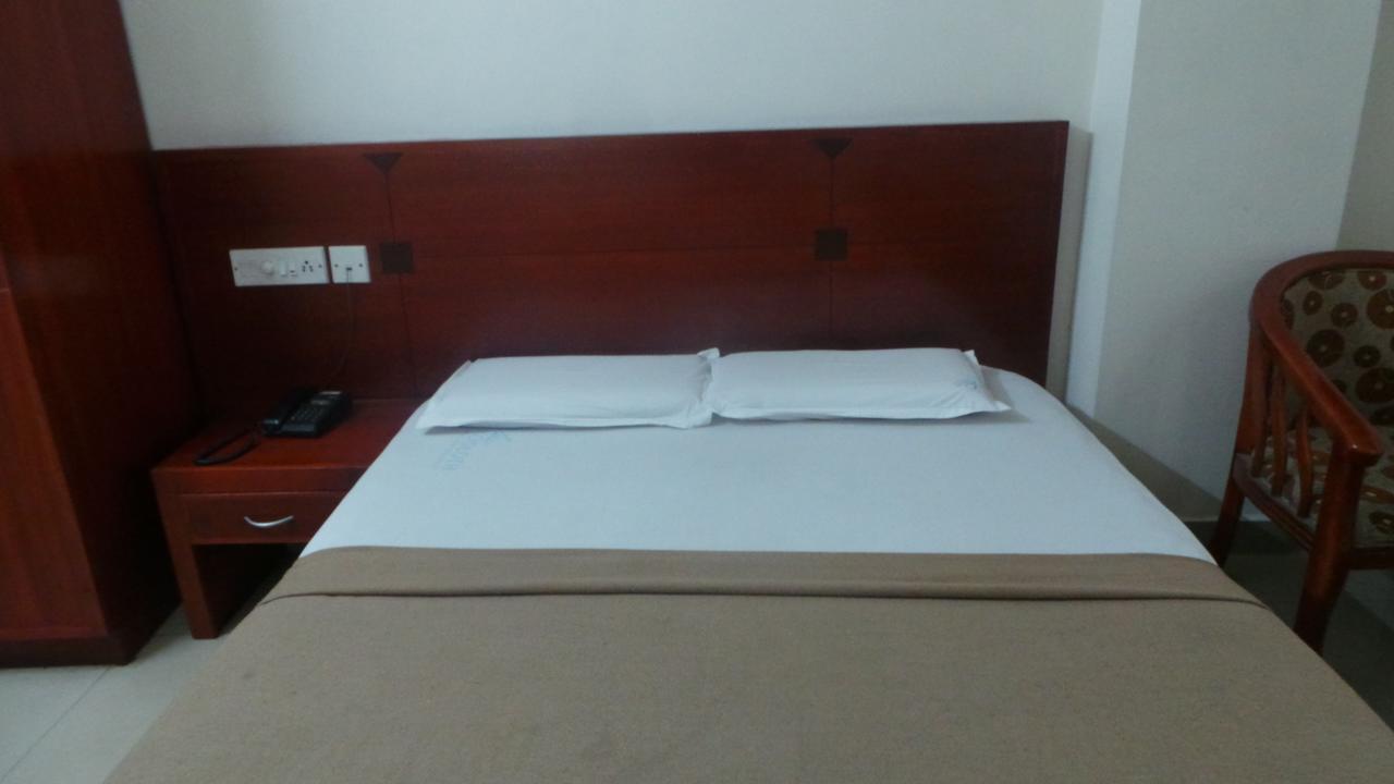 Kooloth Lake View Residency Hotel Coimbatore Exterior foto