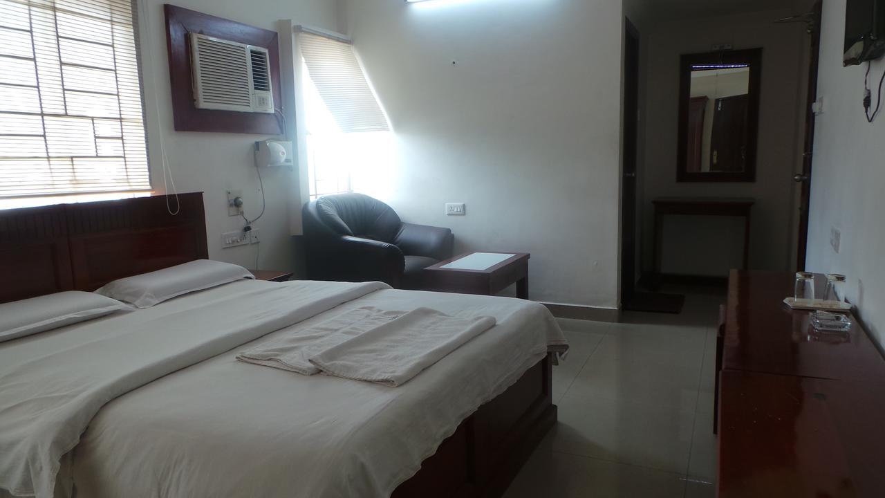 Kooloth Lake View Residency Hotel Coimbatore Exterior foto