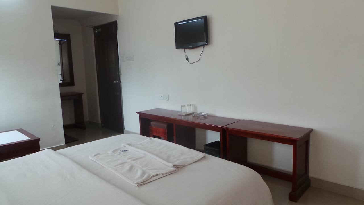 Kooloth Lake View Residency Hotel Coimbatore Exterior foto